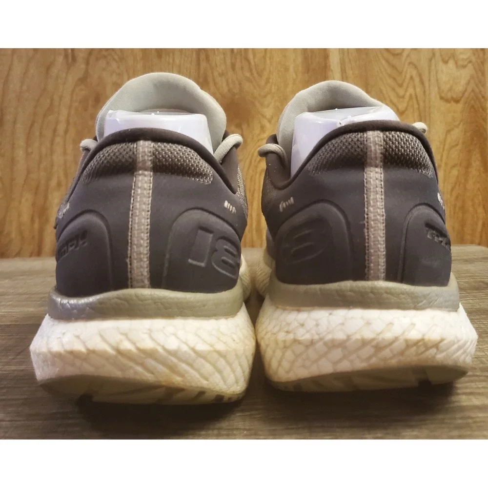 Saucony Triumph‎ 18 Running Sneakers Womens Size 9.5 Wide Charcoal